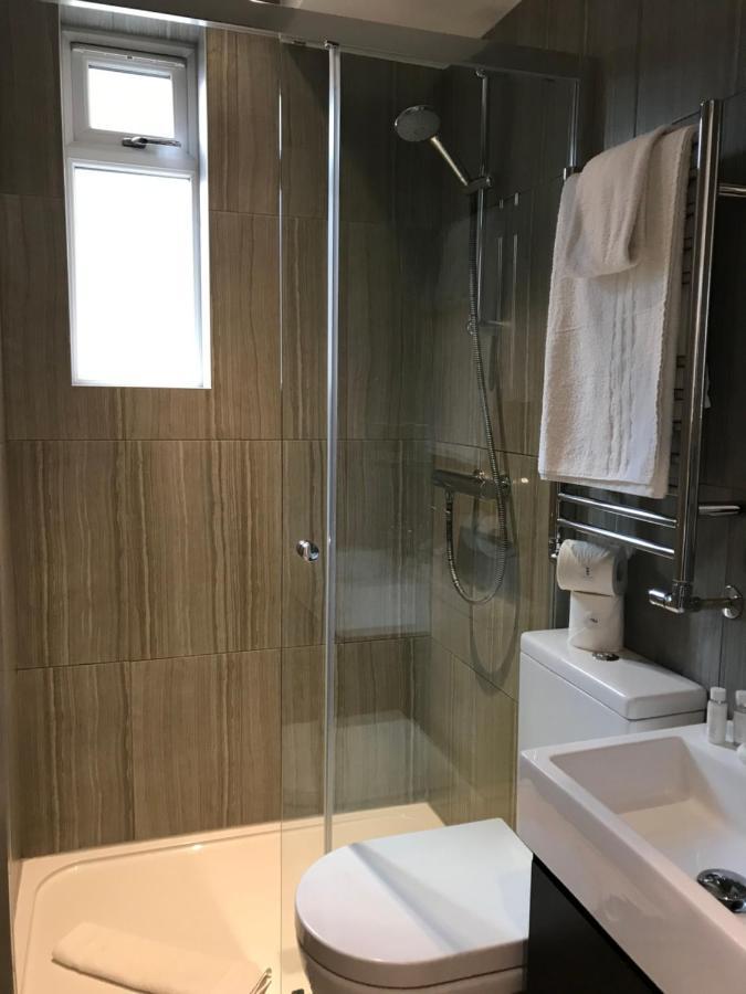 לונדון 25 Ongar Road By Viridian Apartments מראה חיצוני תמונה