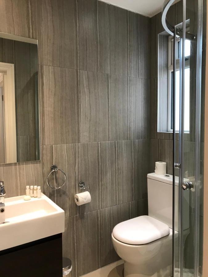 לונדון 25 Ongar Road By Viridian Apartments מראה חיצוני תמונה