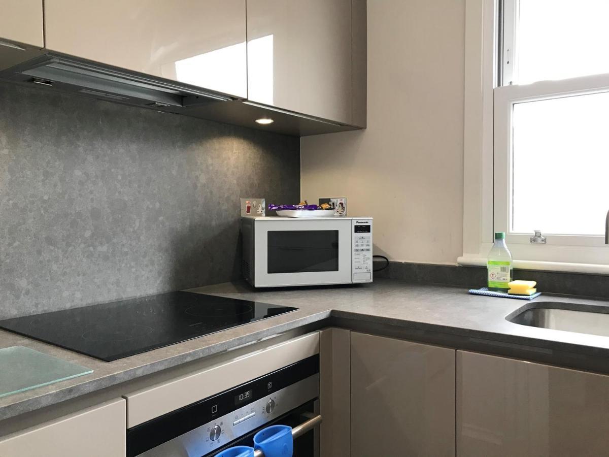 לונדון 25 Ongar Road By Viridian Apartments מראה חיצוני תמונה