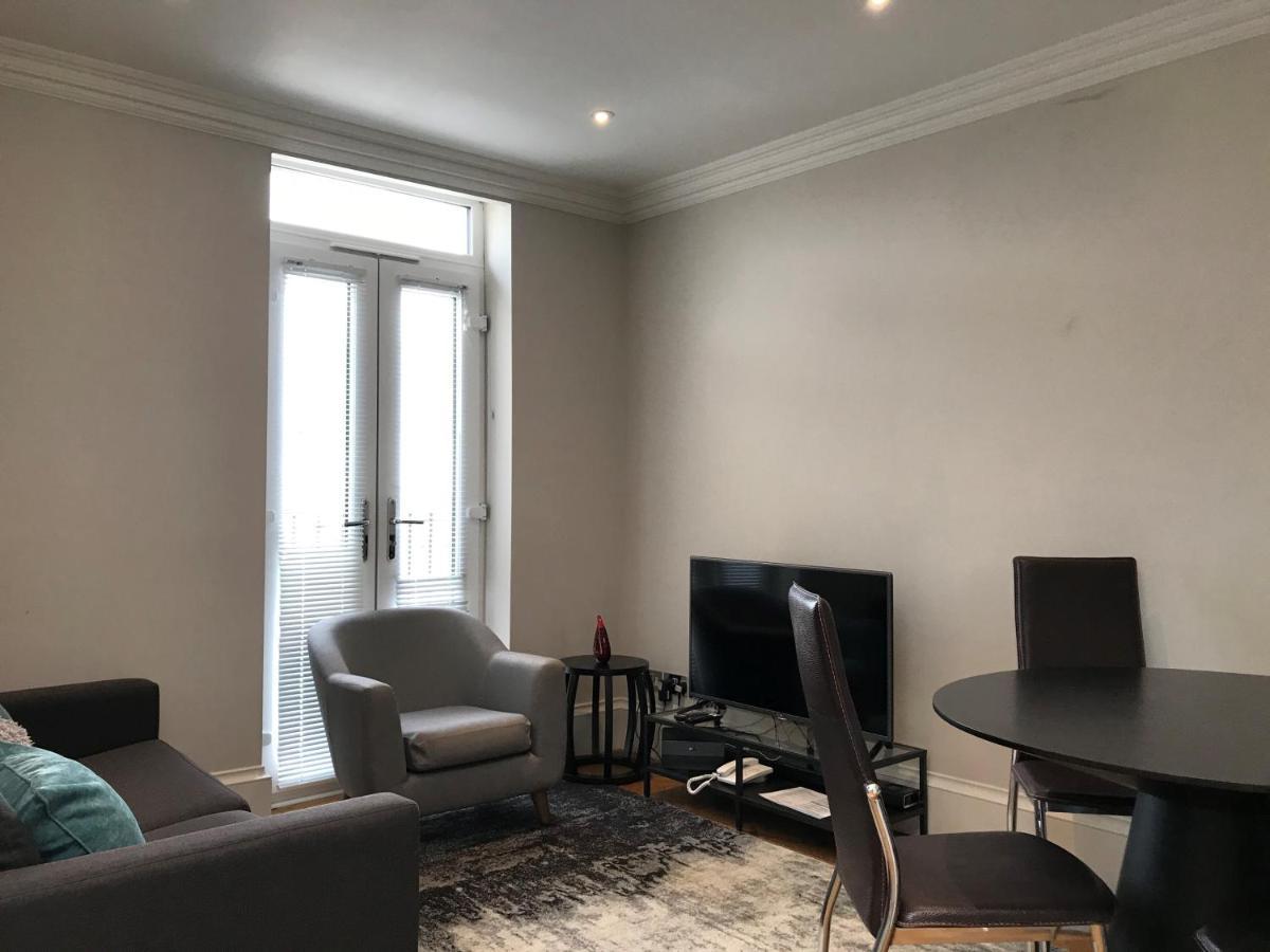 לונדון 25 Ongar Road By Viridian Apartments מראה חיצוני תמונה